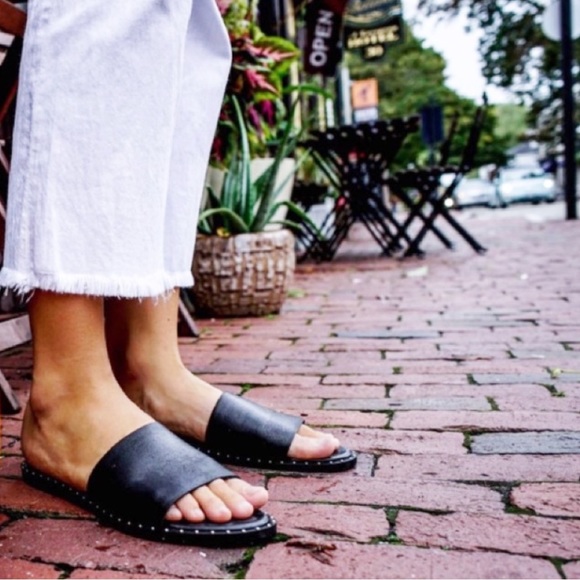 🆕{STEVE MADDEN} Taylor Studded Slide Sandals - Picture 5 of 16